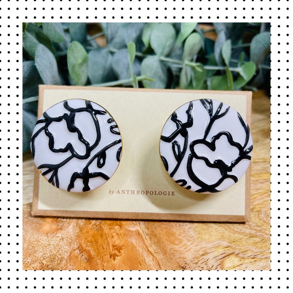 NEW Anthropologie - Keegan Knobs set of 2